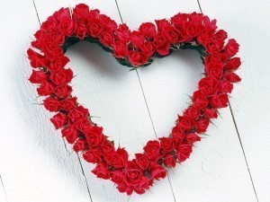 heart shaped red rose