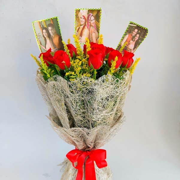 Beautiful Bunch Of 15 Red Roses with 3 photo in Jute Packing
