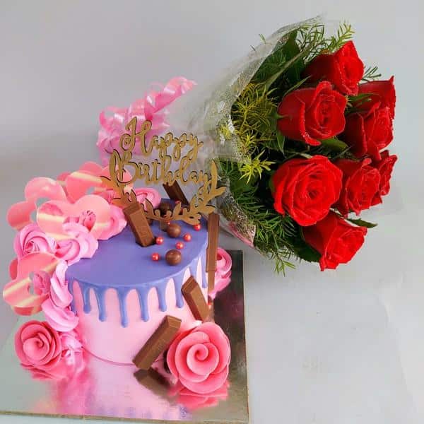 Designer cake with flower