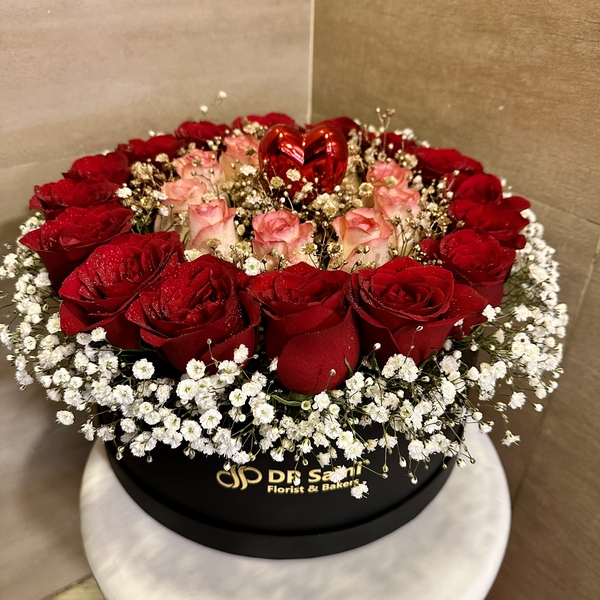 26 Mix Roses in Box