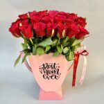 Best Mom Ever Trophy with Red Roses