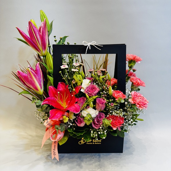 Lille & Carnation in Box